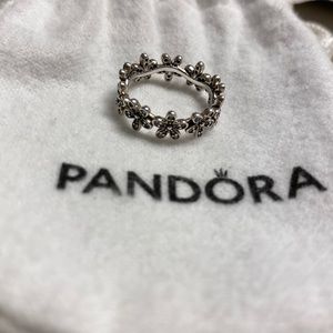 Pandora ring 4.5 daisy flower